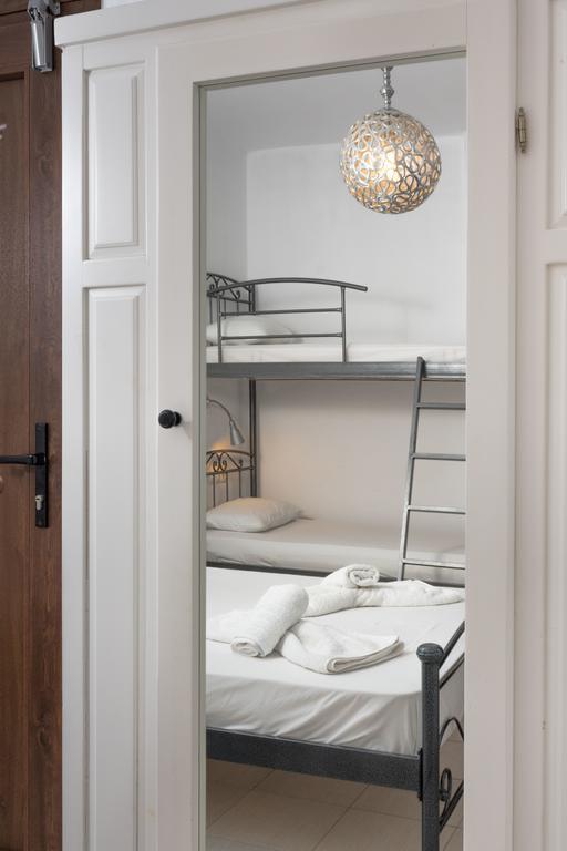 Depis Place And Apartments Naxos City Bagian luar foto